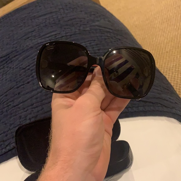 Chanel sunglasses - Picture 4 of 8